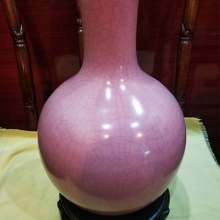 华聚阁 清中期水粉釉天球瓶